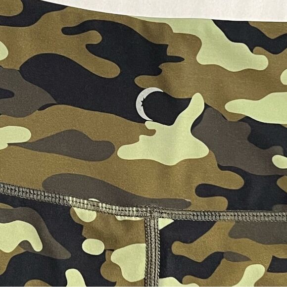 ZYIA Light Green Camo Reflective Soft N Snug Legging Mid Rise 7/8 24” Small - Picture 12 of 16